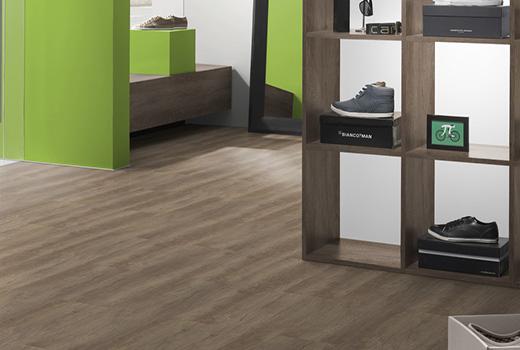 OAK HANDSCRAPED 5 X 243 X 1295