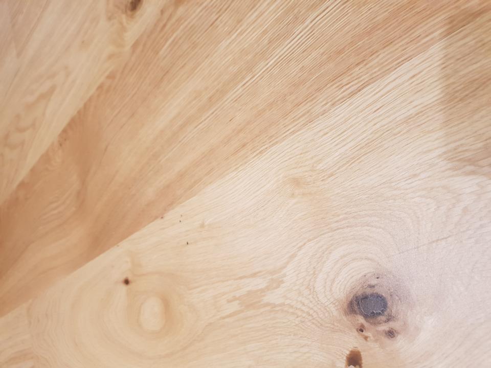 PROMOȚIE | Alegerea inteligentă: Parchetul din stejar Alpen Pop, cu montaj inclus