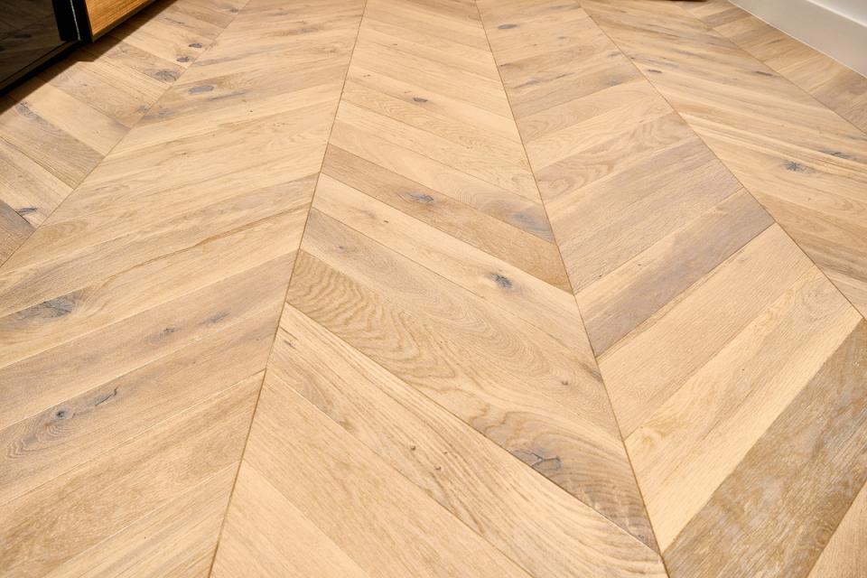 Proiect Woodcore: Am schimbat total fața unui apartament din Cluj cu un parchet din stejar natural