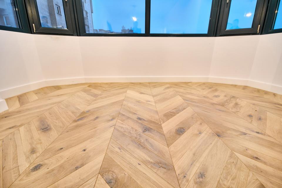 Proiect Woodcore: Am schimbat total fața unui apartament din Cluj cu un parchet din stejar natural