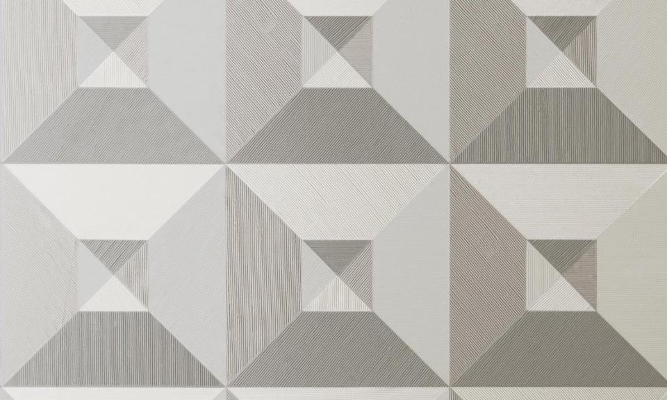 ARTE INTERNATIONAL-Focus-Pyramid-26500