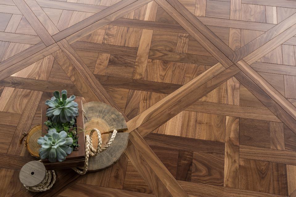 VERSAILLES NUC TRADITIONAL