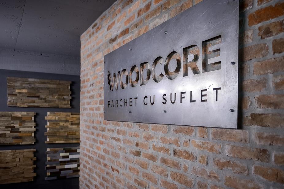 Avem un job pentru tine. Vrei să lucrezi la Woodcore?